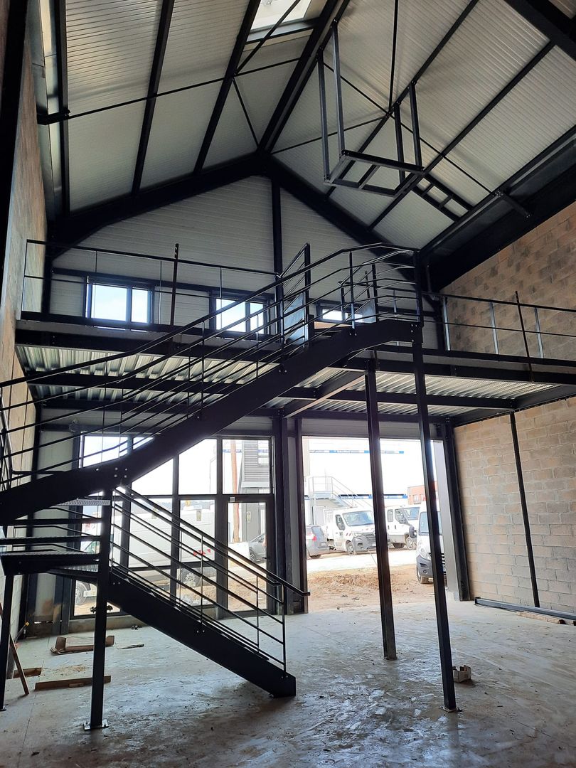 local d'activités de 179m², Groslay (Val-d'Oise)