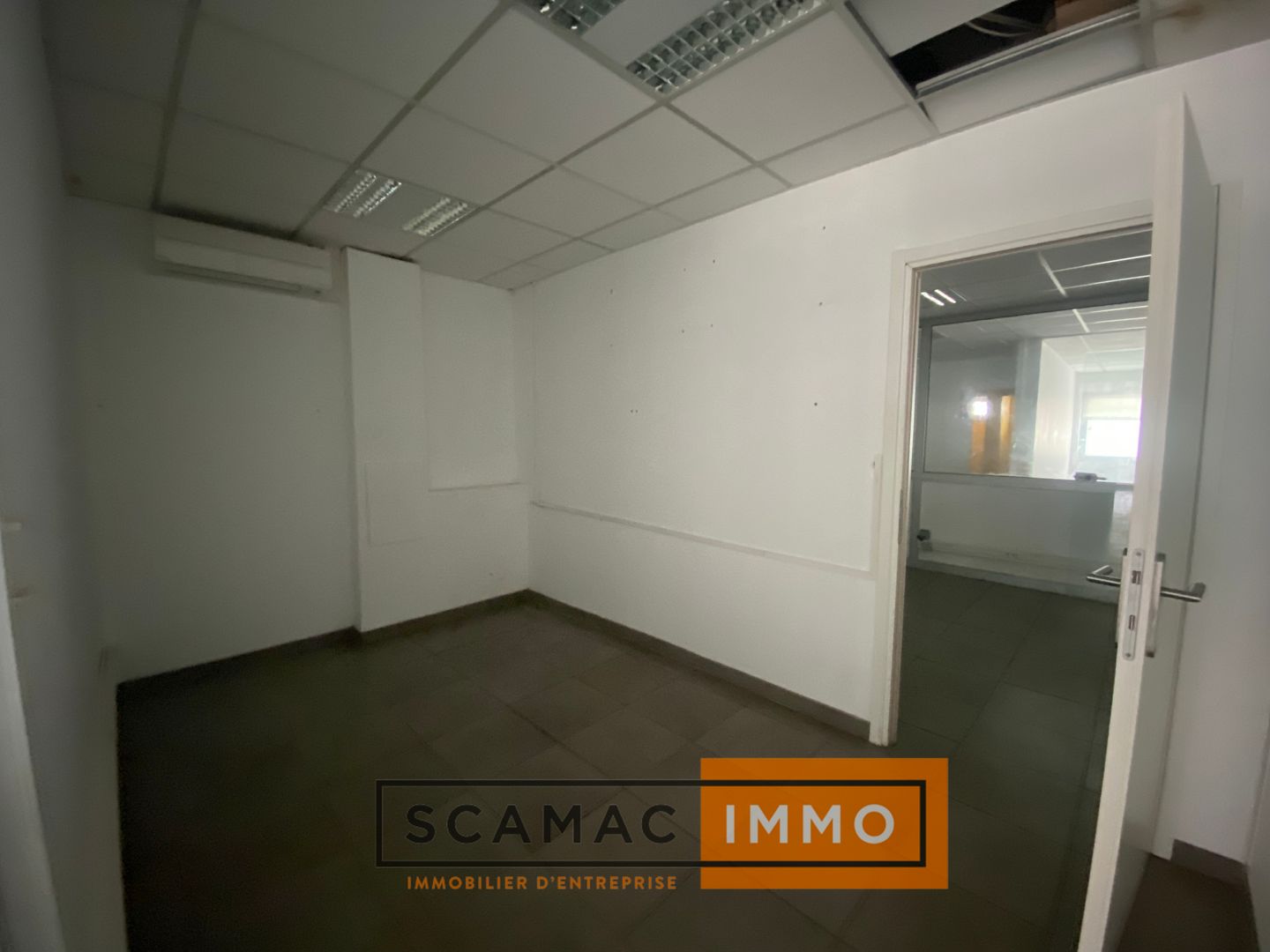 bureau de 214m², Les Milles (Bouches-du-Rhône)