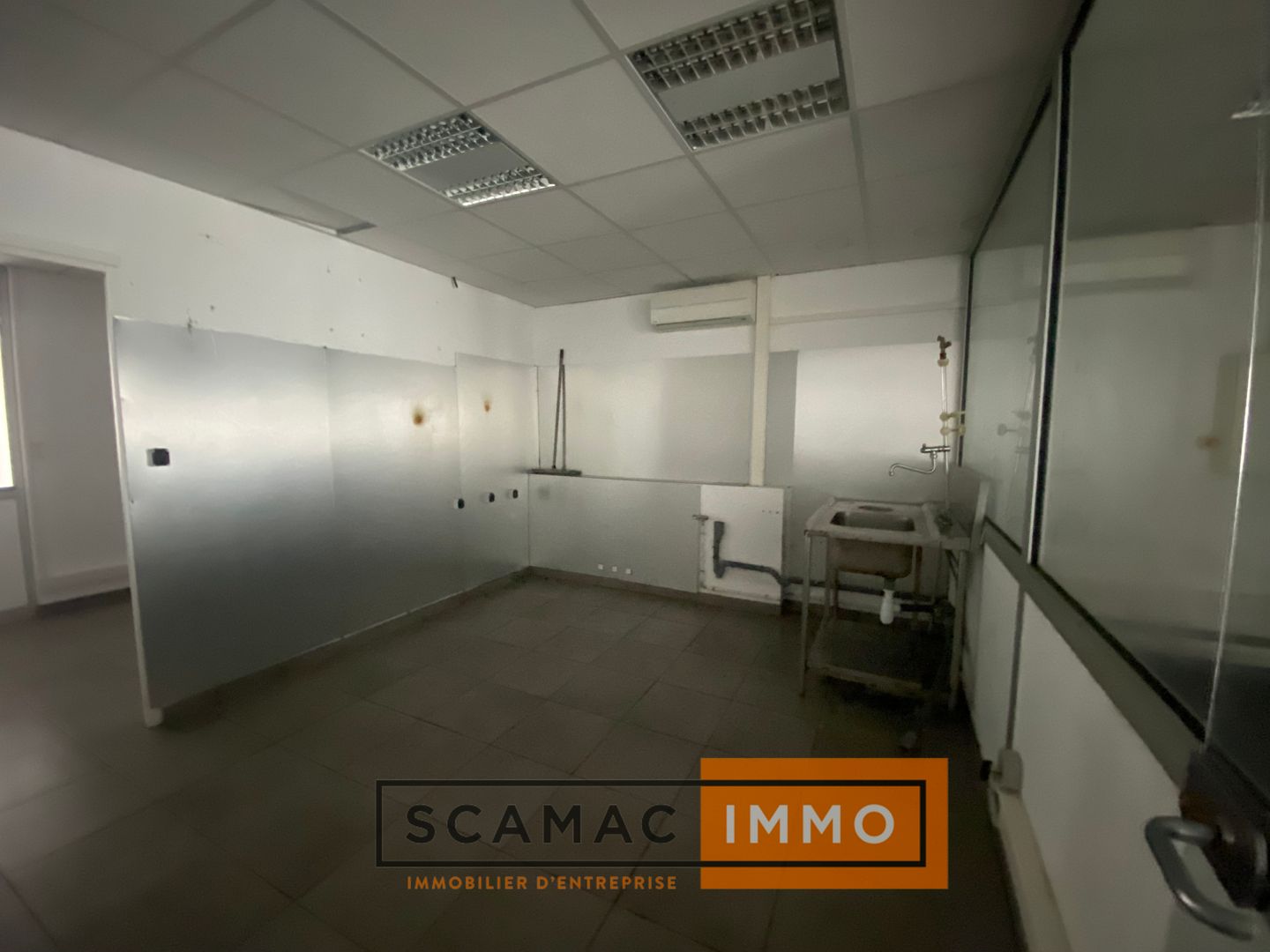 bureau de 214m², Les Milles (Bouches-du-Rhône)