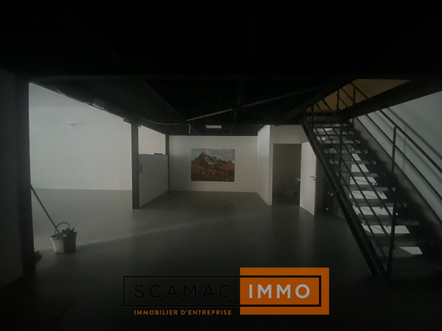 local commercial de 276m², Les Milles (Bouches-du-Rhône)
