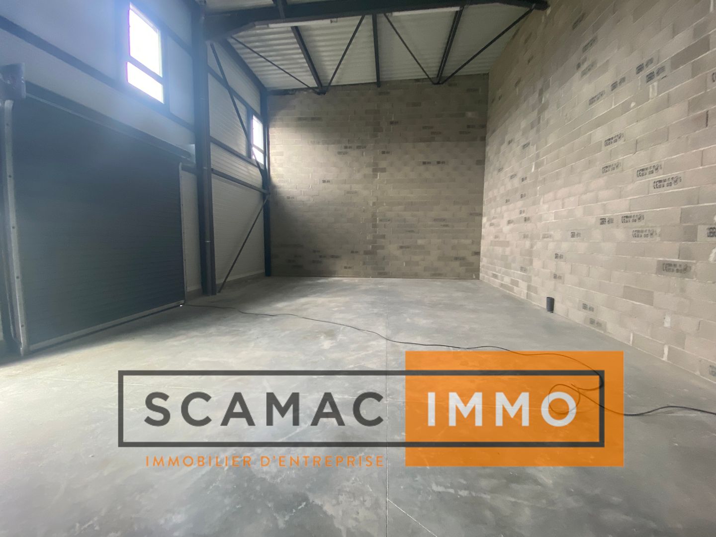 entrepôt de 104m², Vedène (Vaucluse)