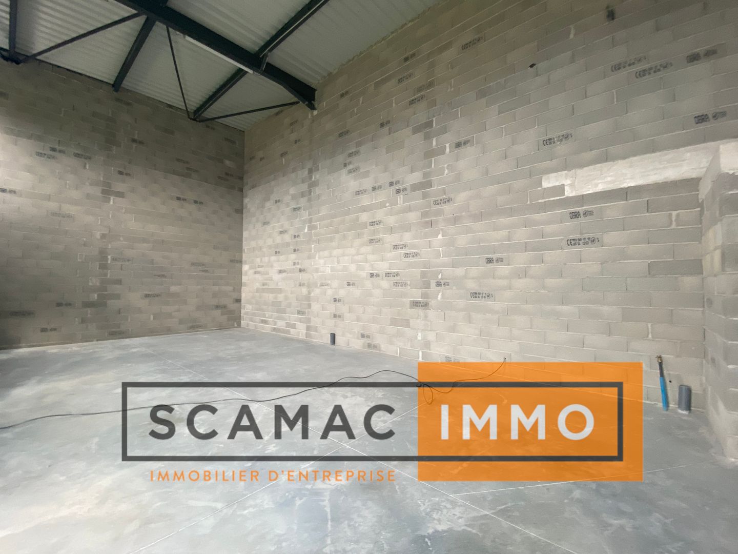 entrepôt de 104m², Vedène (Vaucluse)