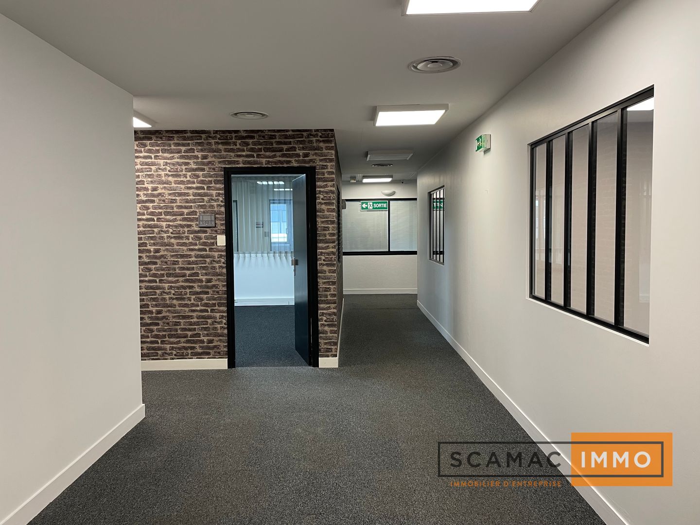local d'activités de 2 348m², Morangis (Essonne)