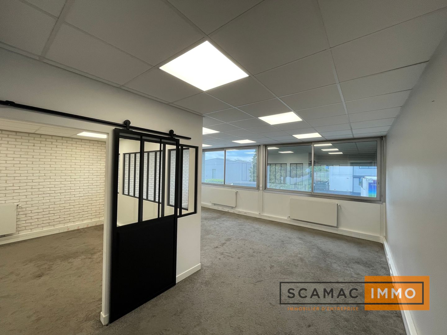 local d'activités de 2 348m², Morangis (Essonne)