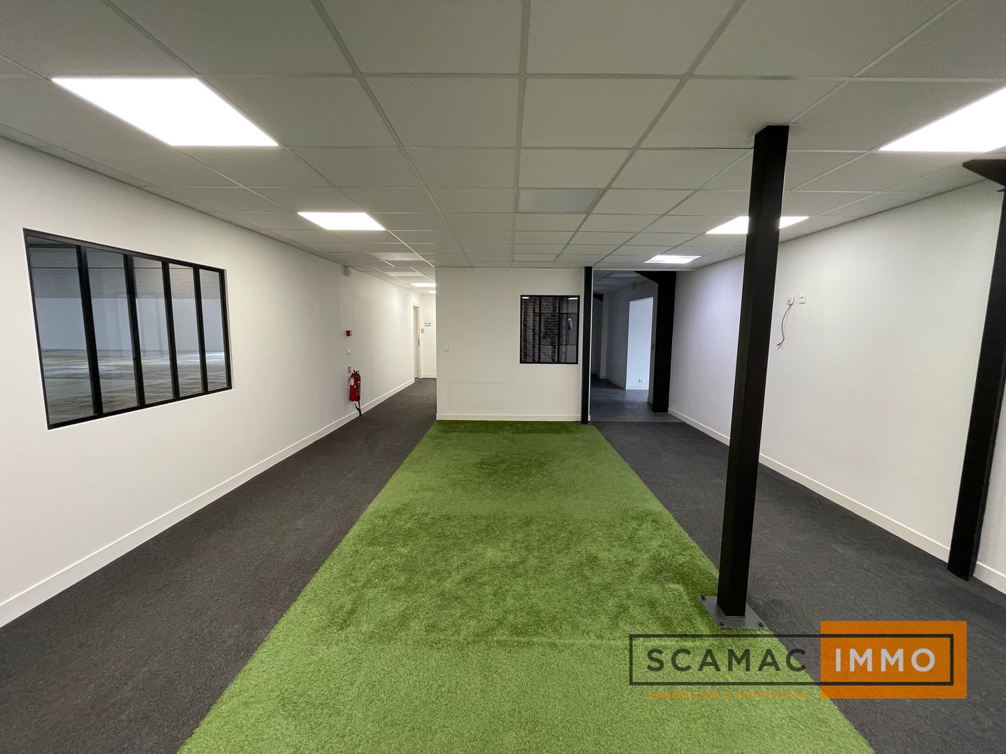 local d'activités de 2 348m², Morangis (Essonne)
