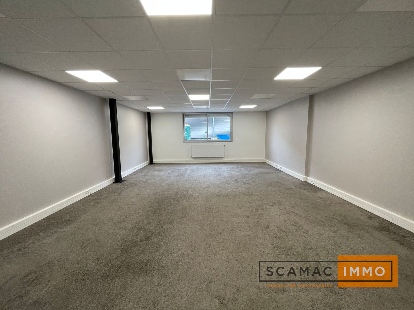 local d'activités de 2 348m², Morangis (Essonne)