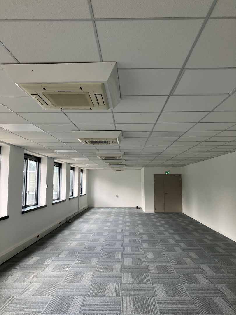 bureau de 118m², Nanterre (Hauts-de-Seine)