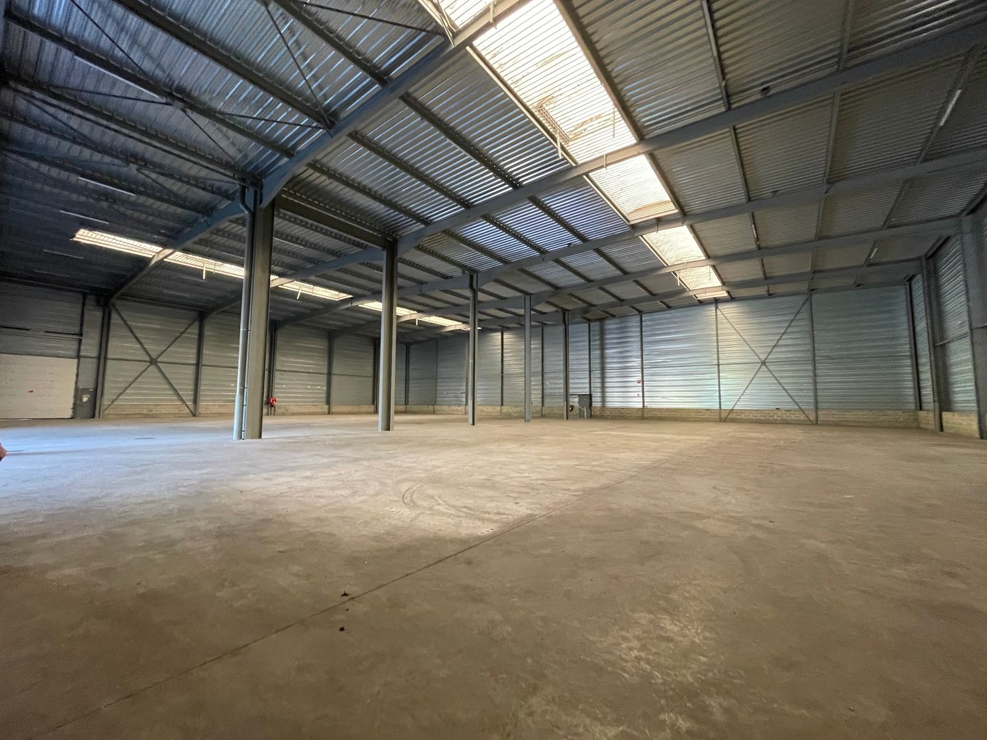 entrepôt de 2 220m², Vitry-sur-Seine (Val-de-Marne)