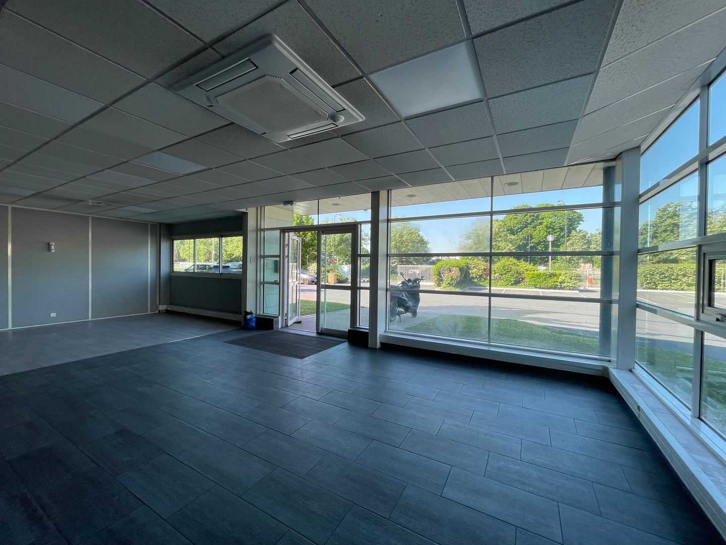 entrepôt de 2 220m², Vitry-sur-Seine (Val-de-Marne)