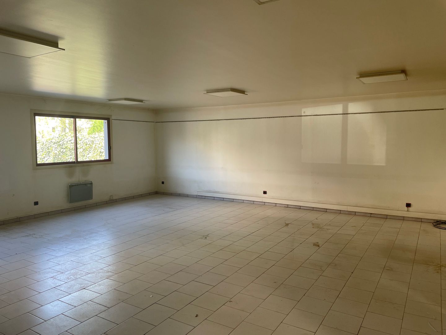 entrepôt de 916m², Fontenay-sous-Bois (Val-de-Marne)