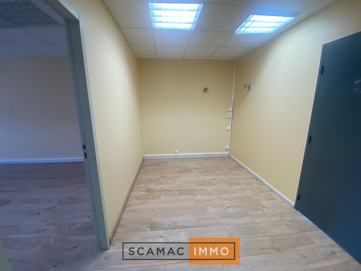 bureau de 79m², Éguilles (Bouches-du-Rhône)