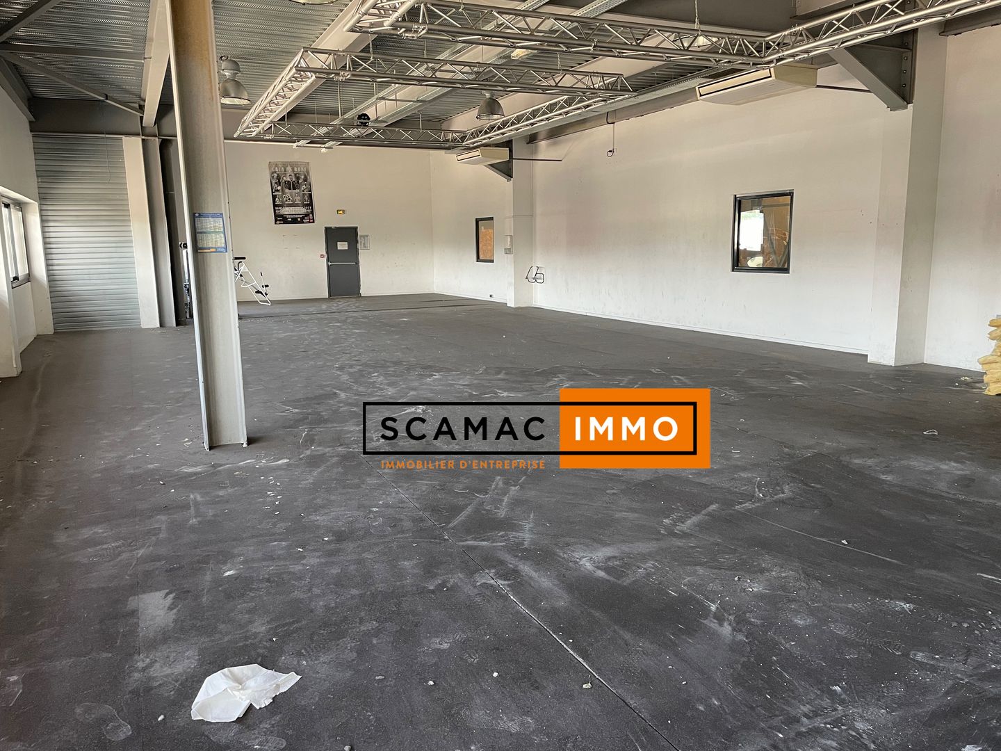 bureau de 300m², La Crau (Var)