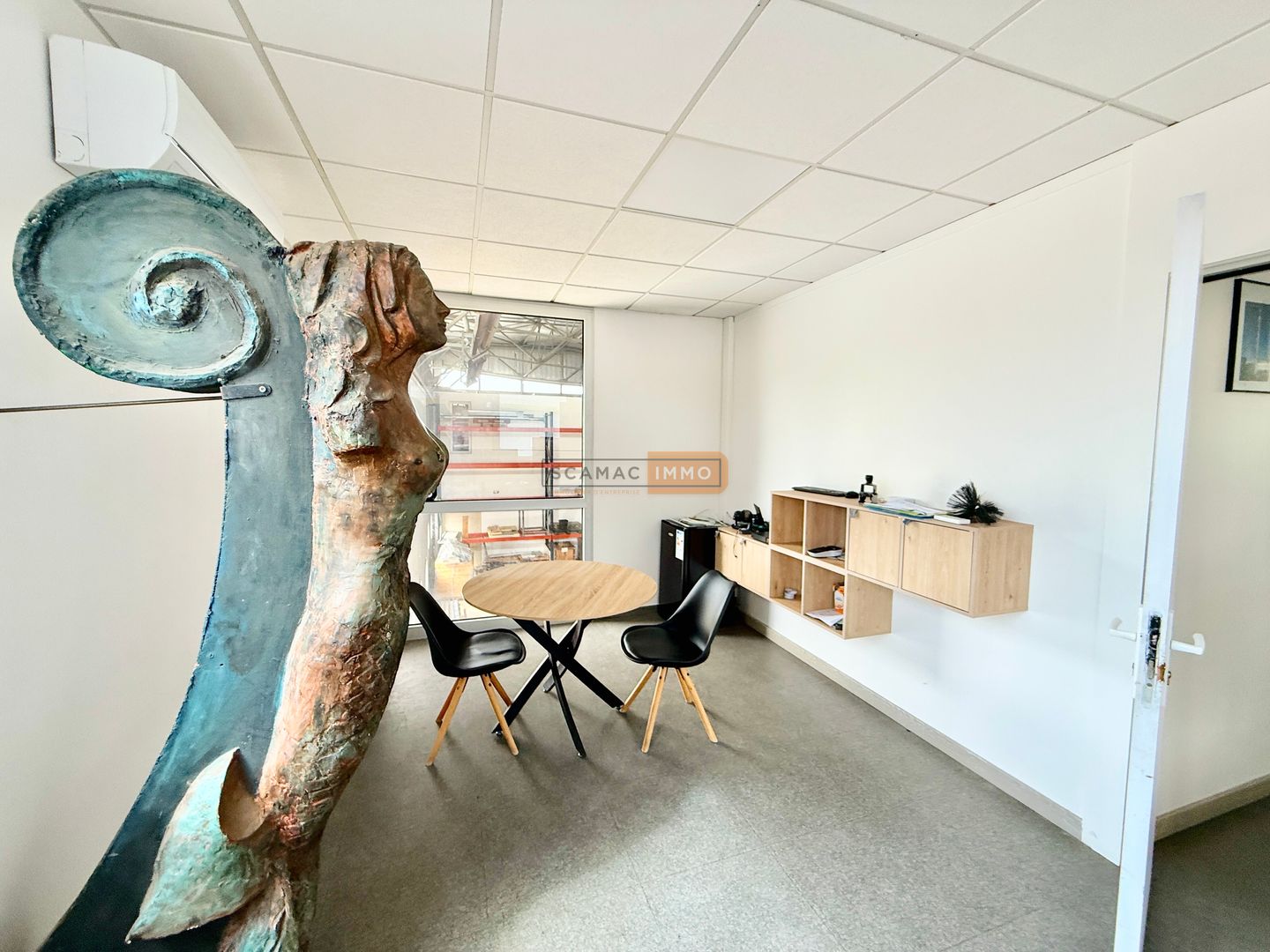 entrepôt de 500m², Saint-Raphaël (Var)