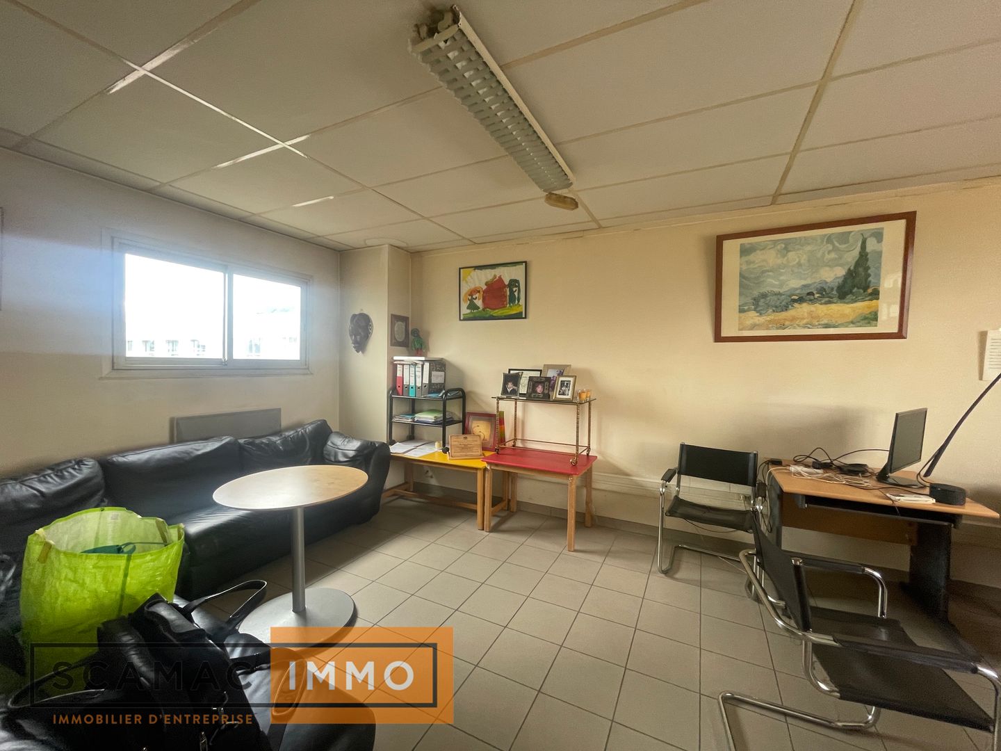 local d'activités de 1&nbsp;220m², Brétigny-sur-Orge (Essonne)