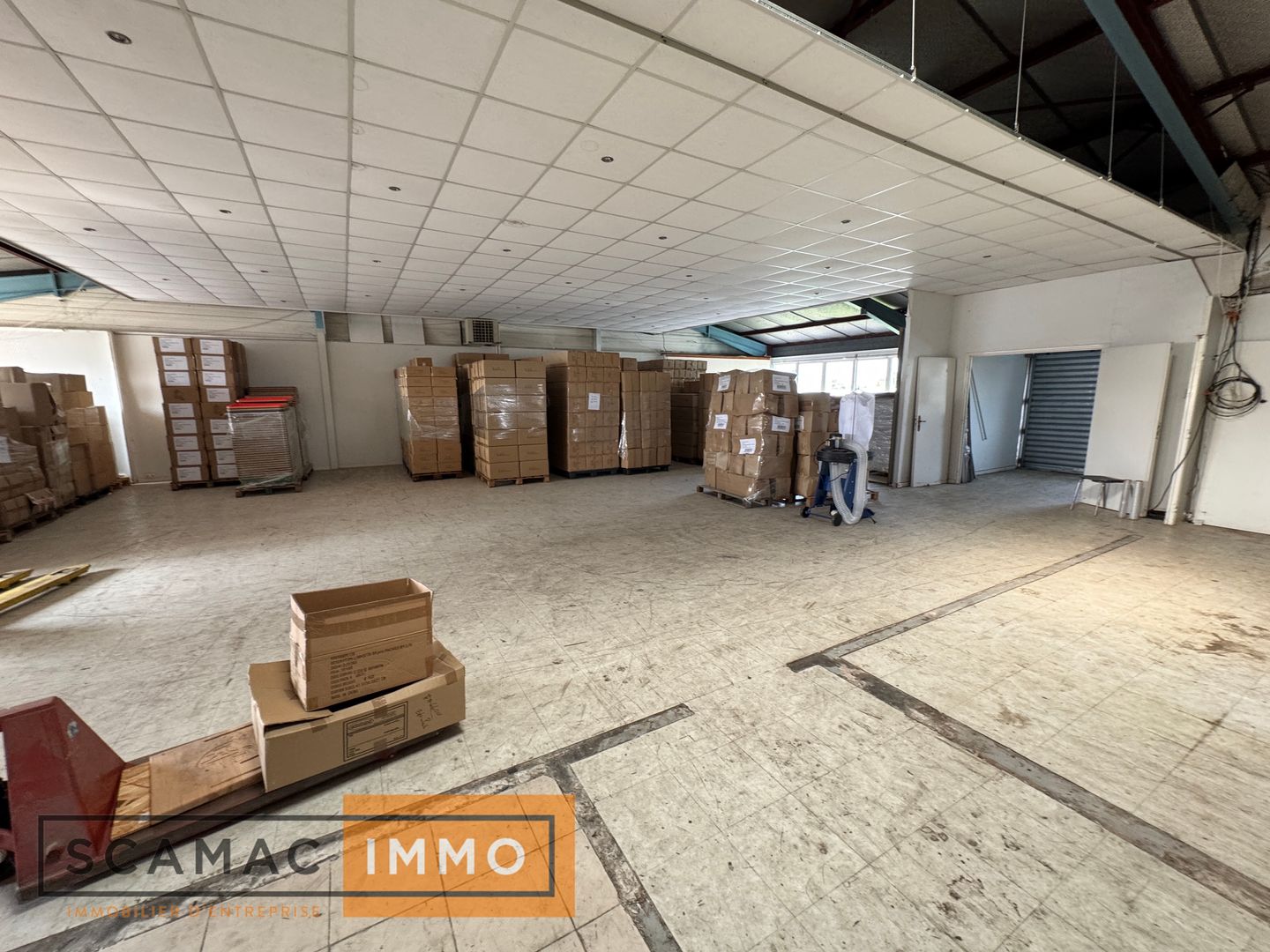 local d'activités de 1&nbsp;220m², Brétigny-sur-Orge (Essonne)