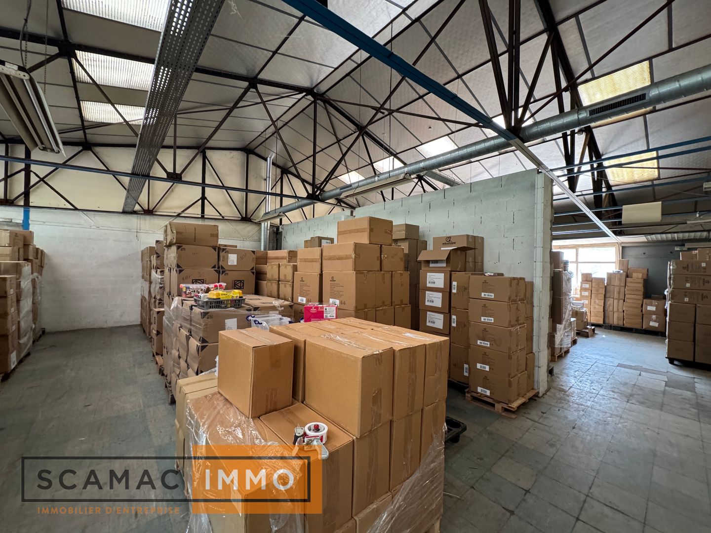 local d'activités de 1&nbsp;220m², Brétigny-sur-Orge (Essonne)