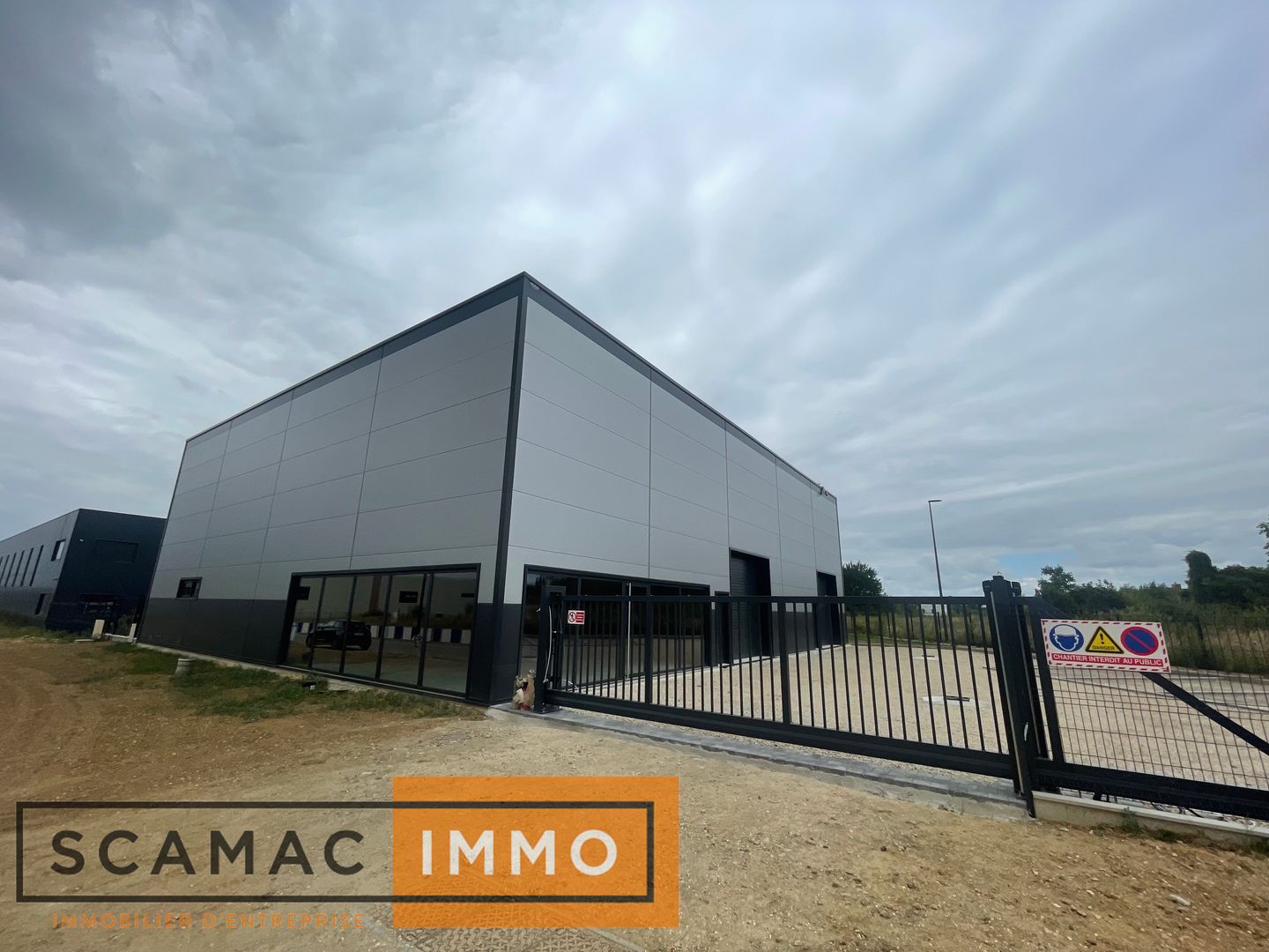 local d'activités de 500m², Arpajon (Essonne)