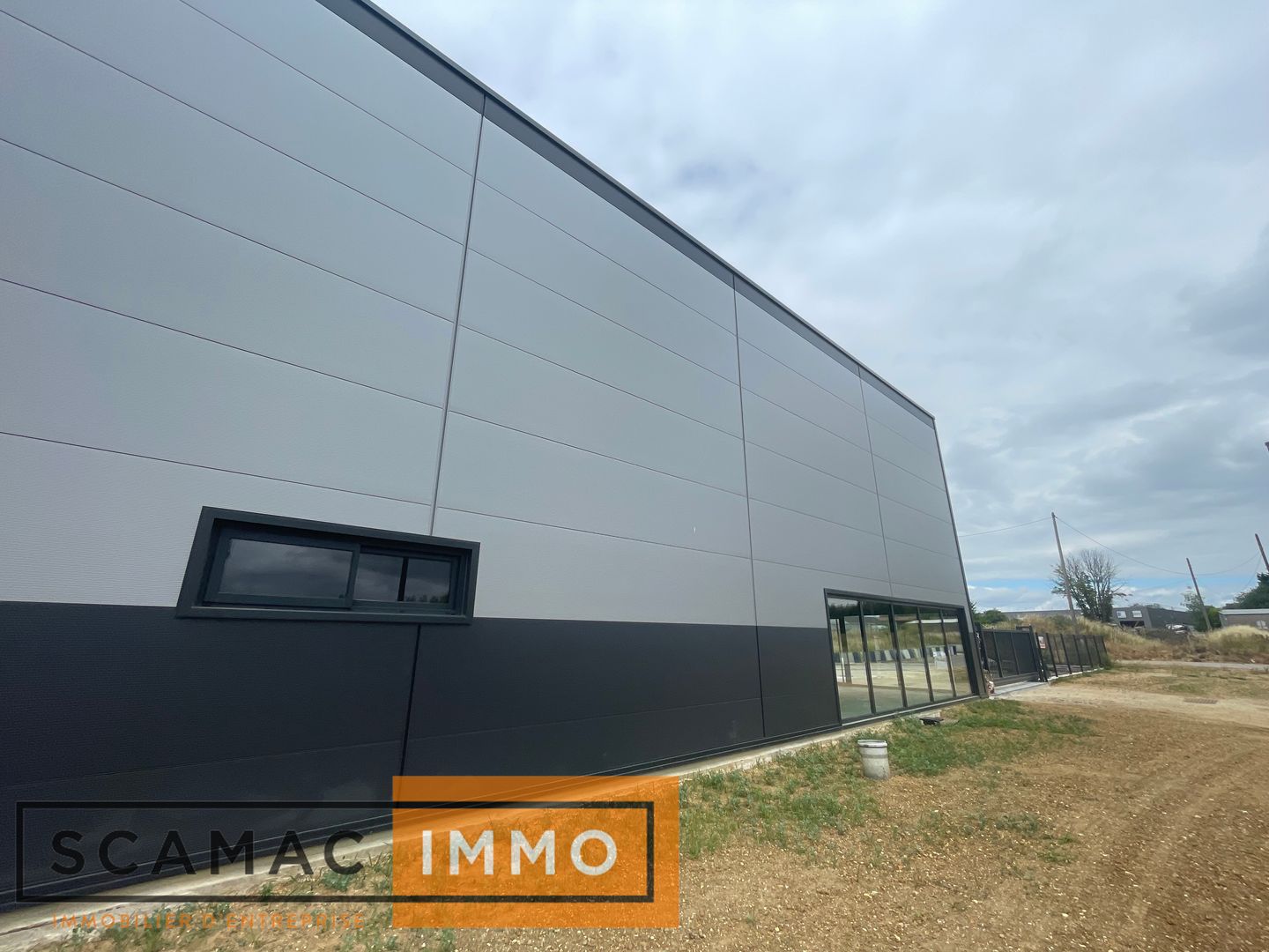 local d'activités de 500m², Arpajon (Essonne)
