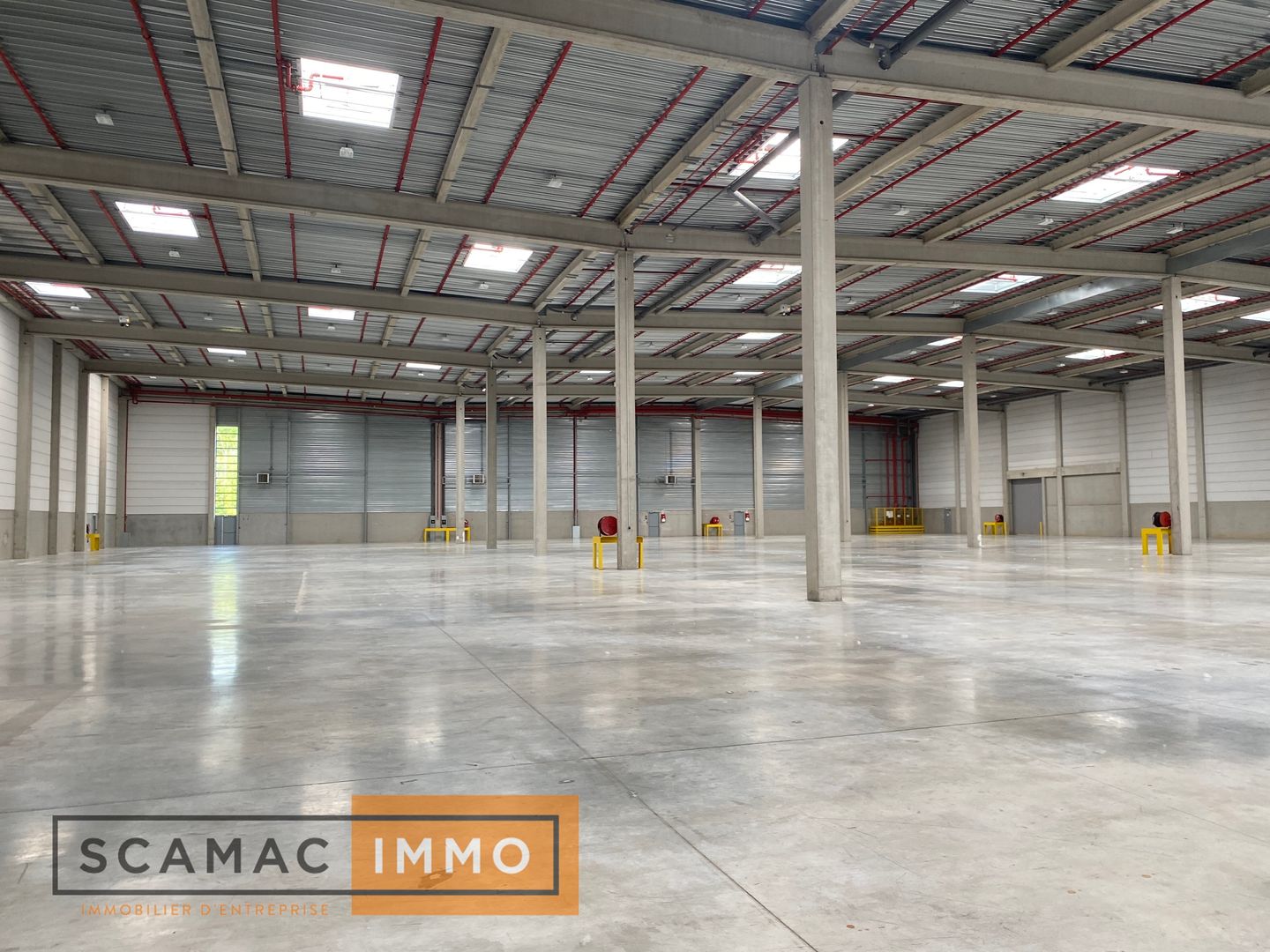 entrepôt de 11 568m², Lisses (Essonne)
