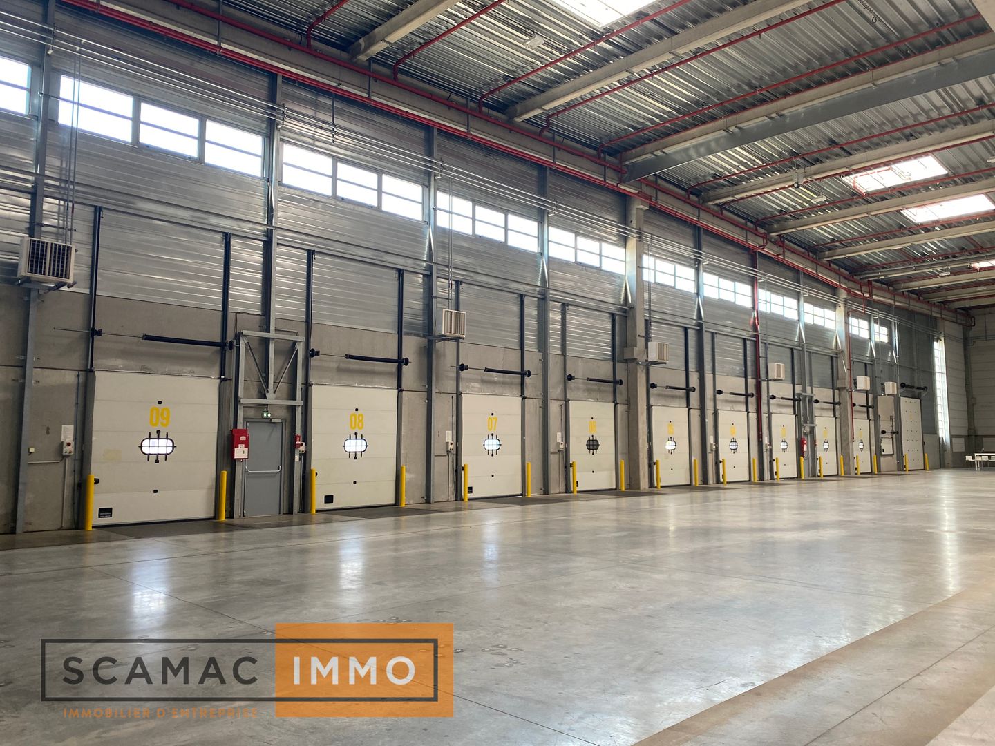 entrepôt de 11&nbsp;568m², Lisses (Essonne)