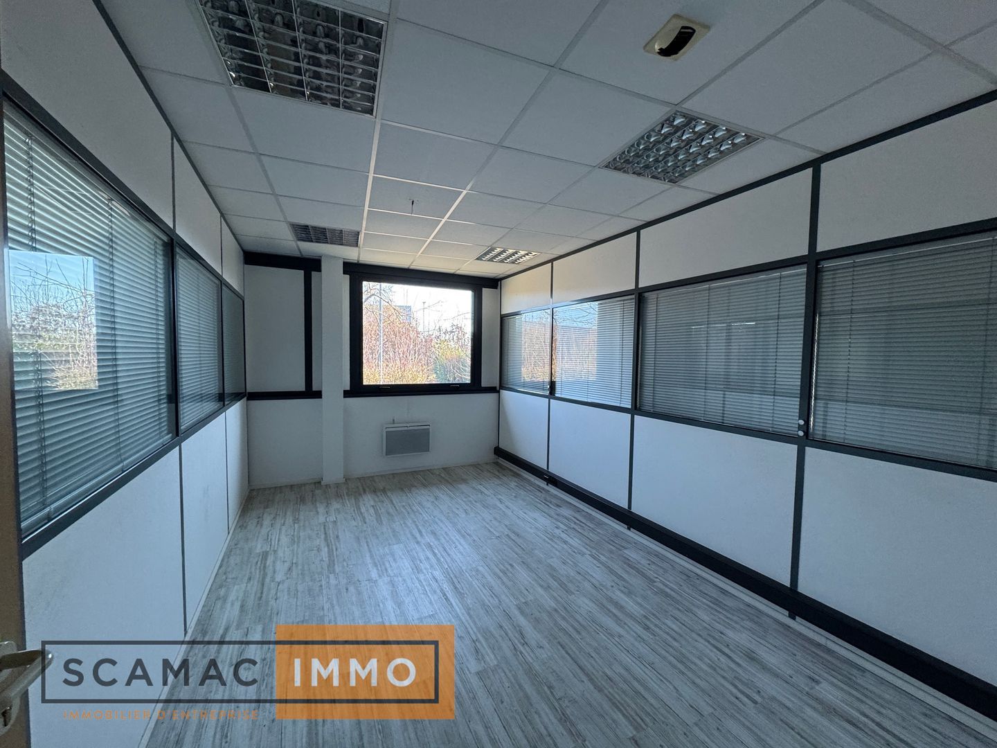 entrepôt de 5 158m², Moissy-Cramayel (Seine-et-Marne)