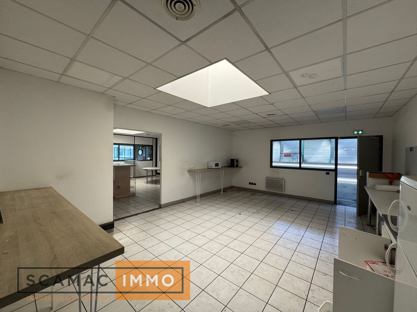 entrepôt de 5 158m², Moissy-Cramayel (Seine-et-Marne)
