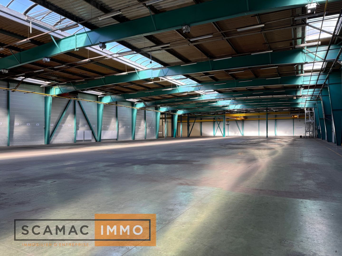 entrepôt de 3 883m², Moissy-Cramayel (Seine-et-Marne)