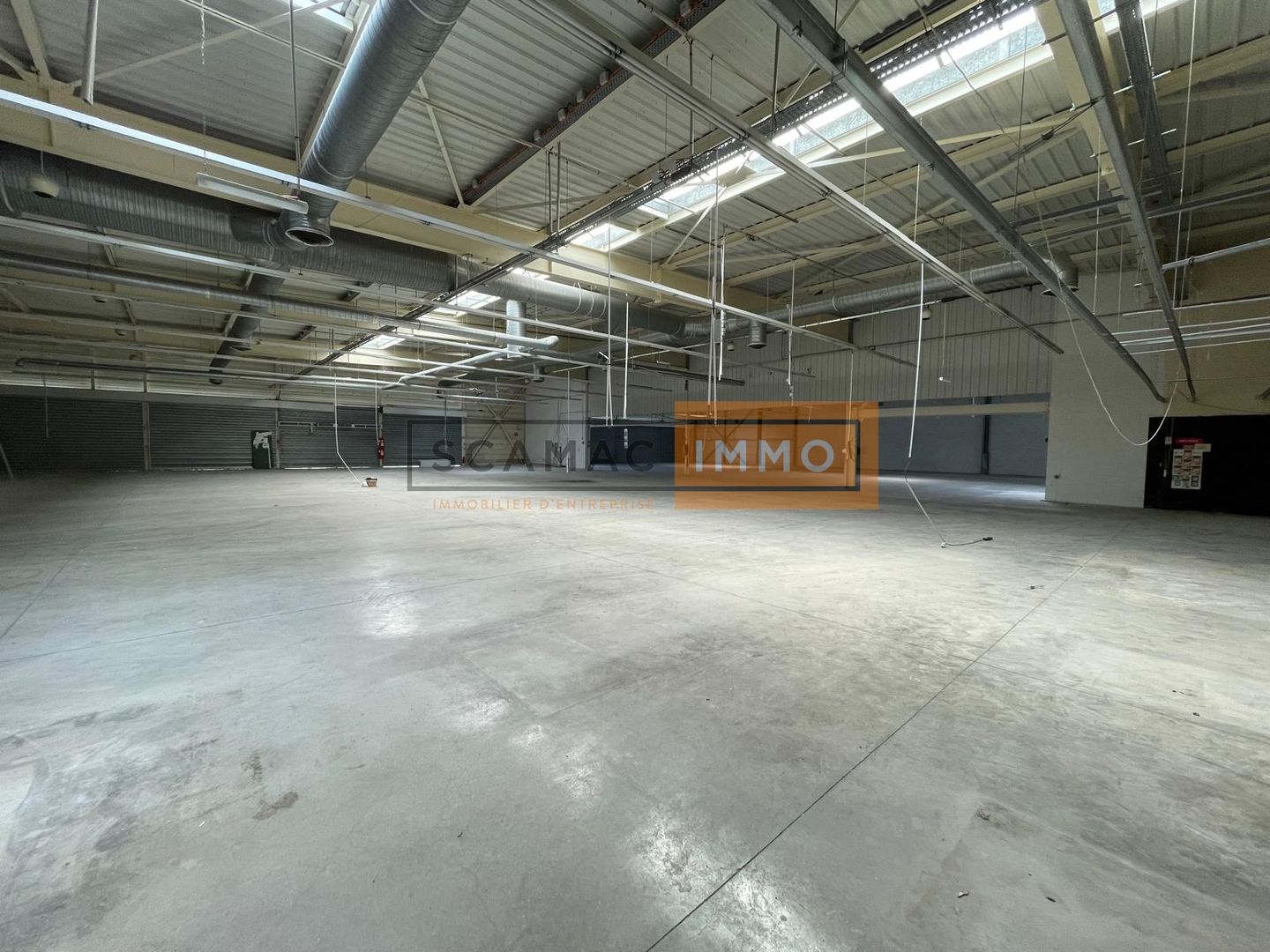 local commercial de 1 340m², La Garde (Var)