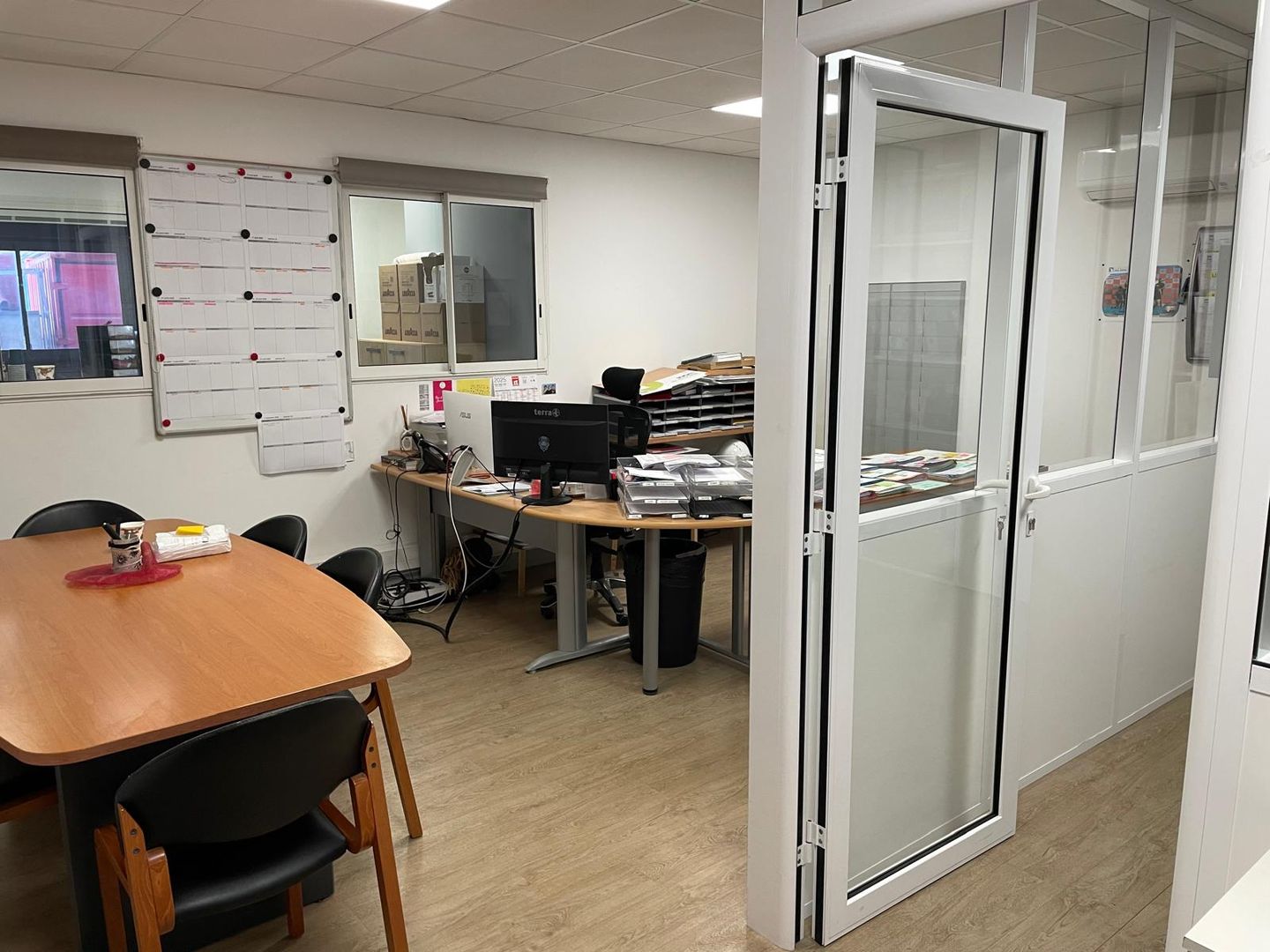 local d'activités de 504m², Fréjus (Var)