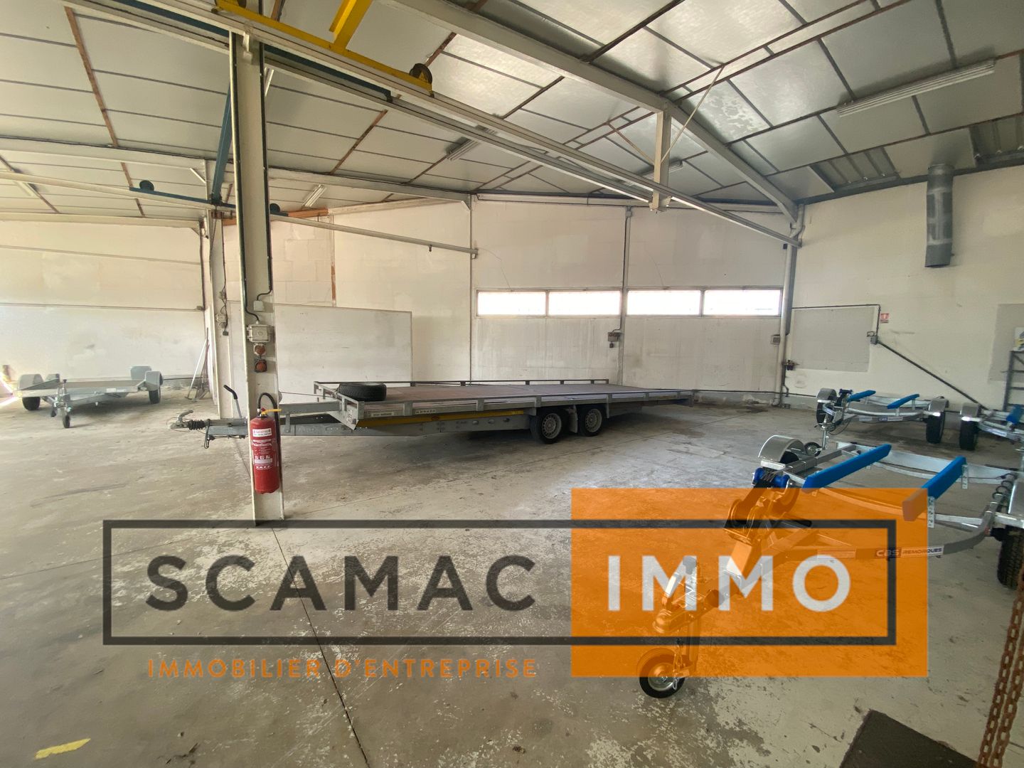 local commercial de 600m², Le Pontet (Vaucluse)