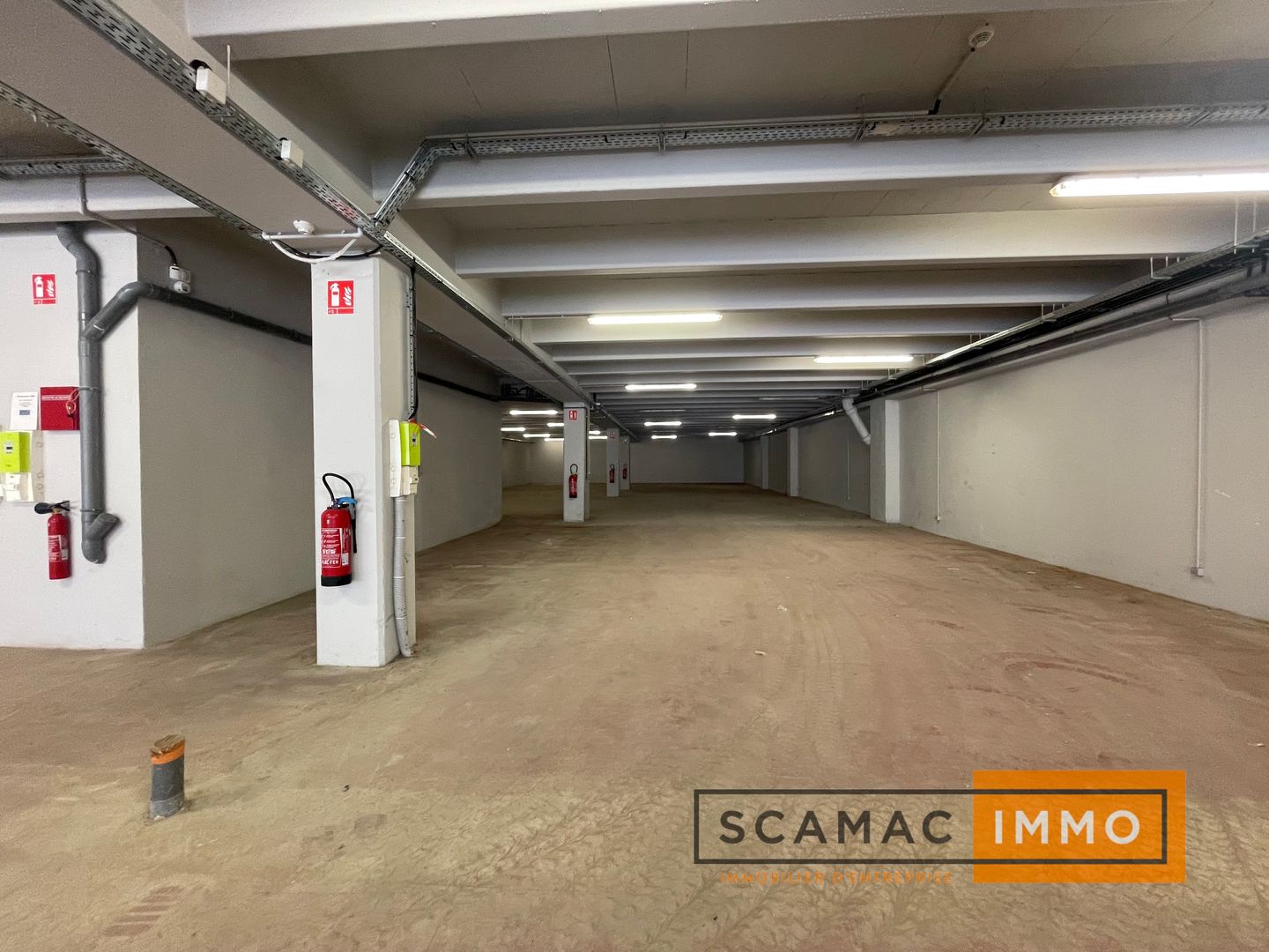 entrepôt de 670m², Palaiseau (Essonne)