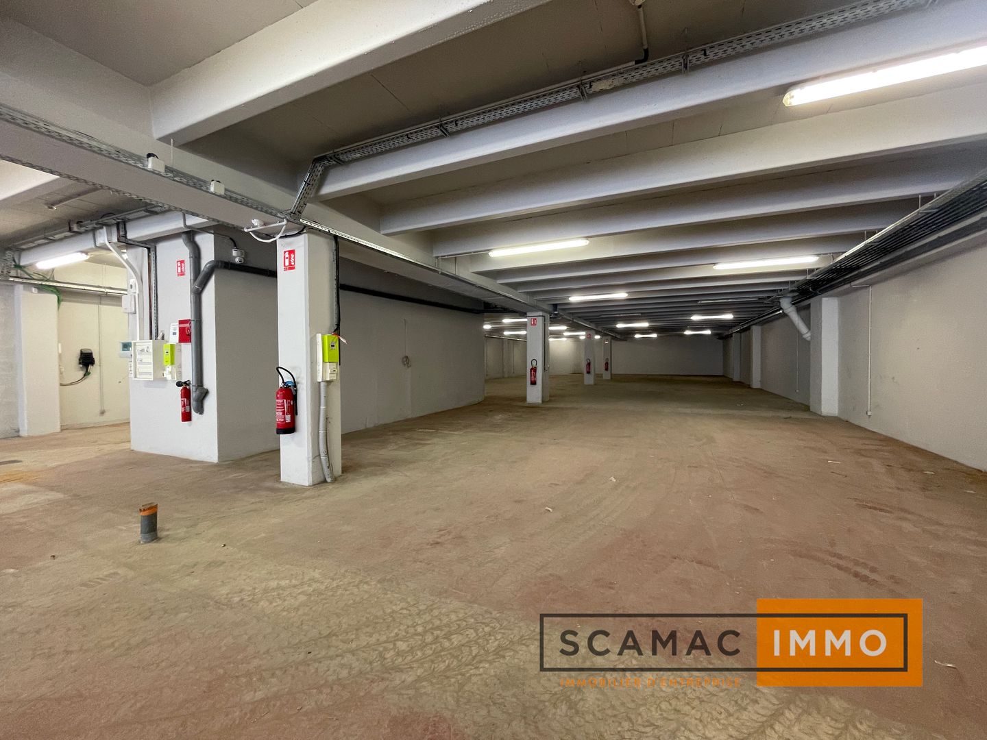 entrepôt de 670m², Palaiseau (Essonne)