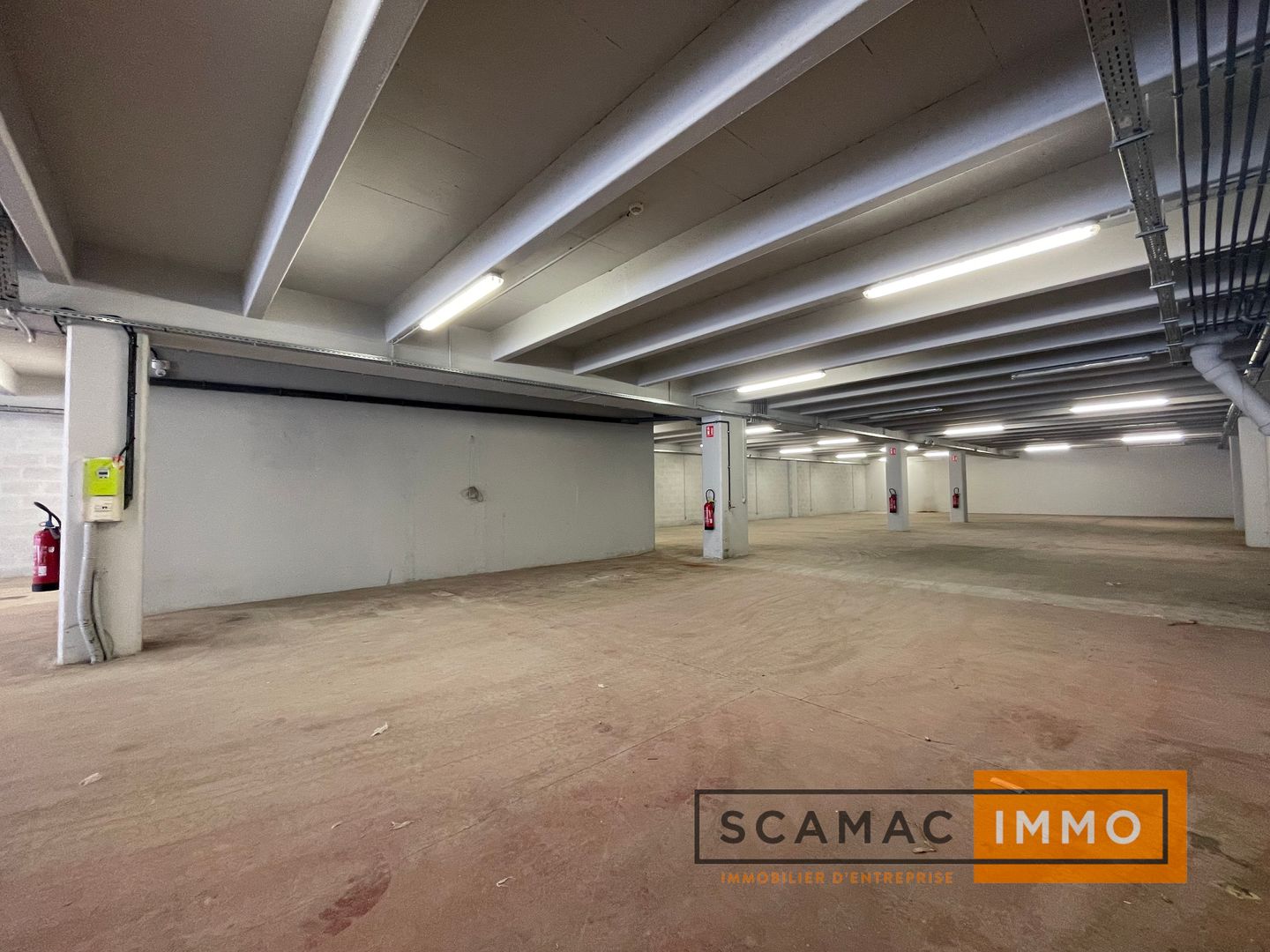 entrepôt de 670m², Palaiseau (Essonne)