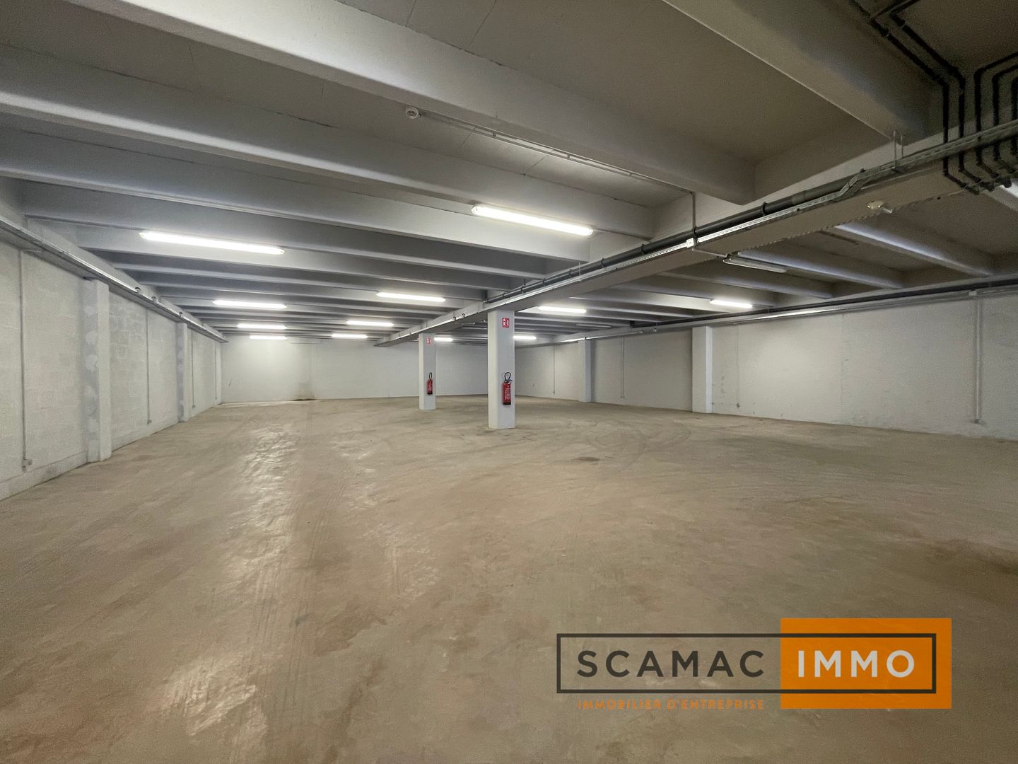 entrepôt de 670m², Palaiseau (Essonne)