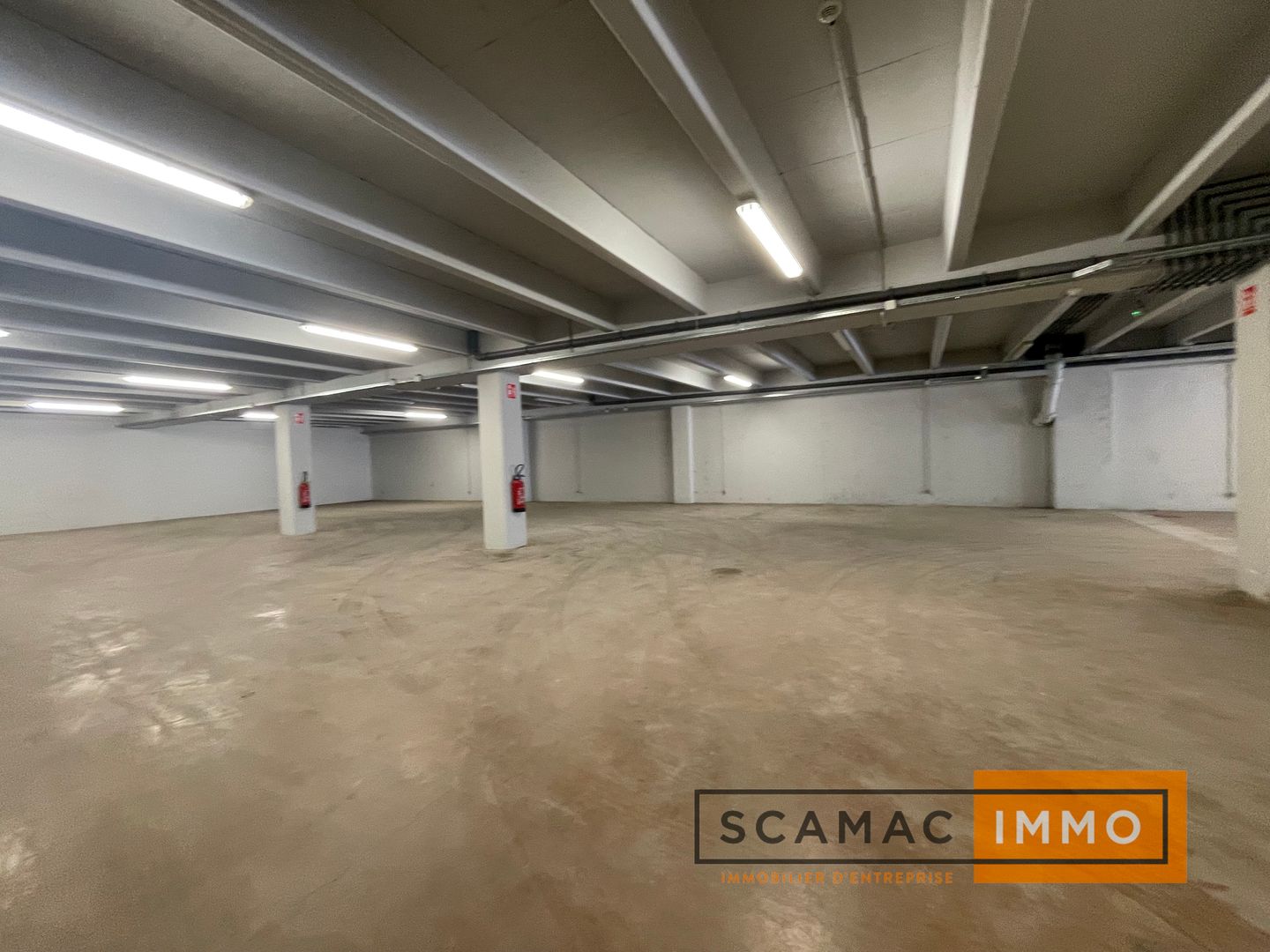 entrepôt de 670m², Palaiseau (Essonne)