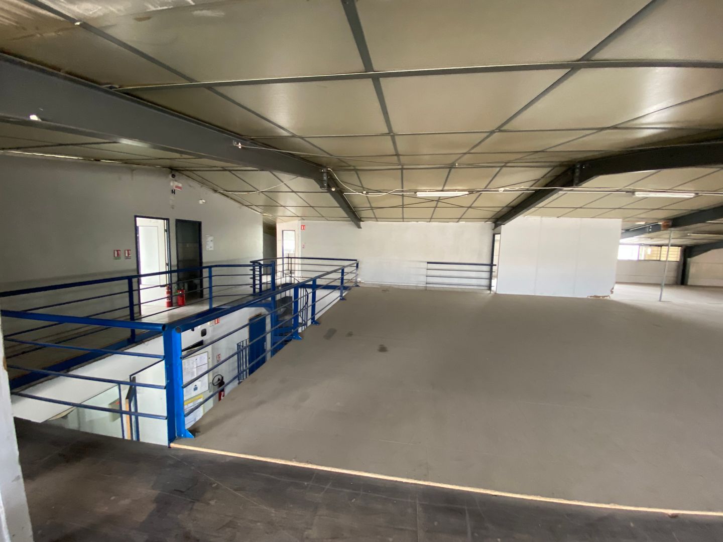entrepôt de 1 890m², La Farlède (Var)