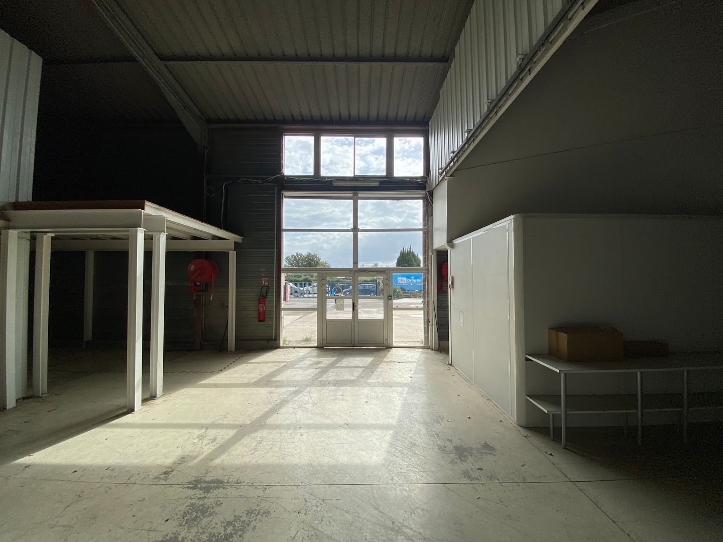 entrepôt de 1 882m², La Farlède (Var)