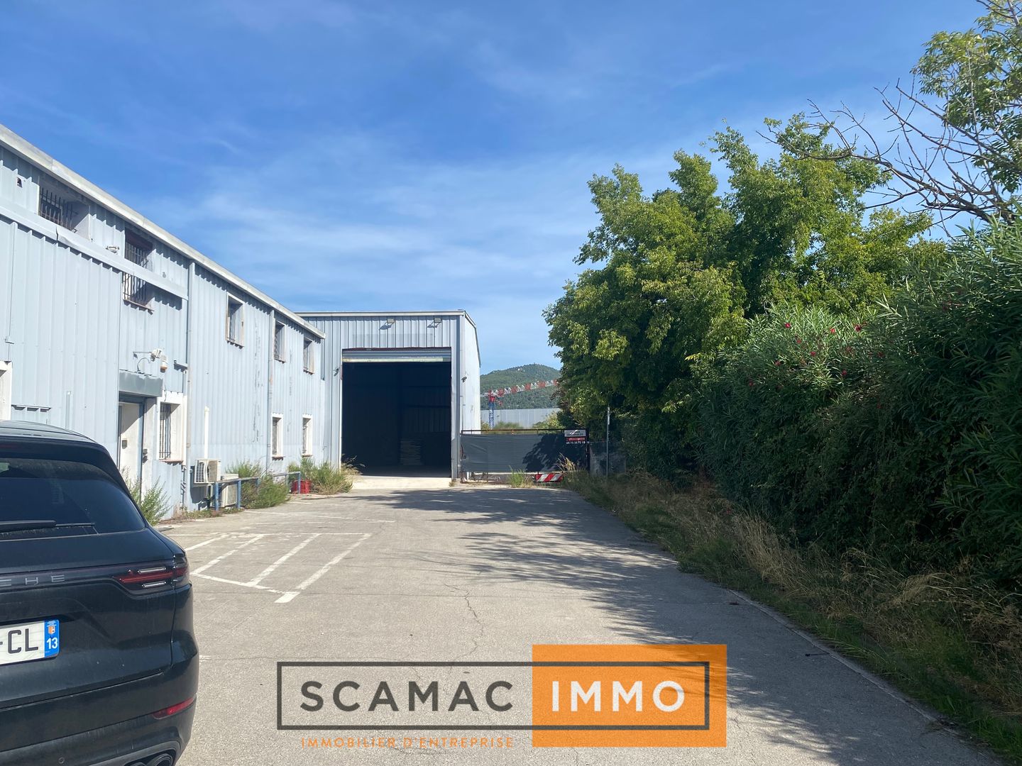 locaux mixtes de 780m², Aubagne (Bouches-du-Rhône)