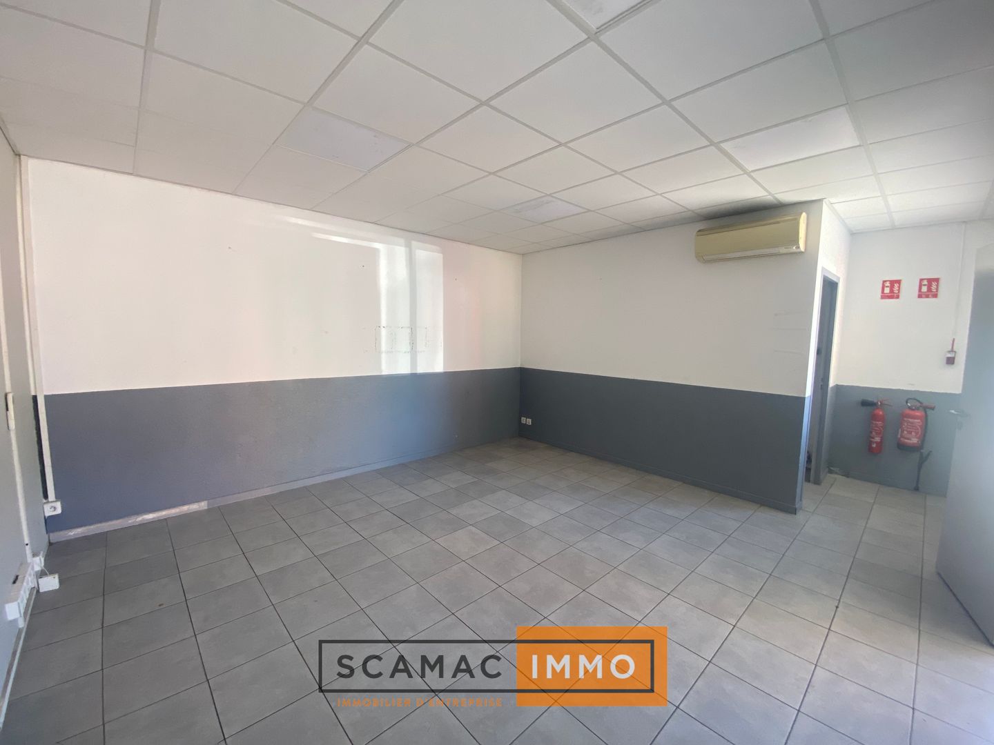 local d'activités de 200m², Gémenos (Bouches-du-Rhône)