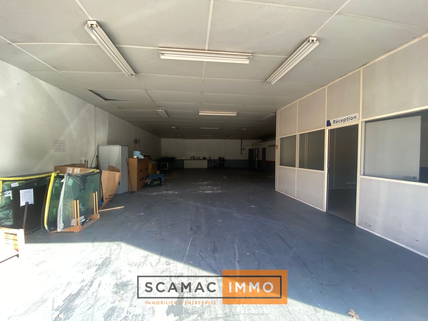 local d'activités de 200m², Gémenos (Bouches-du-Rhône)