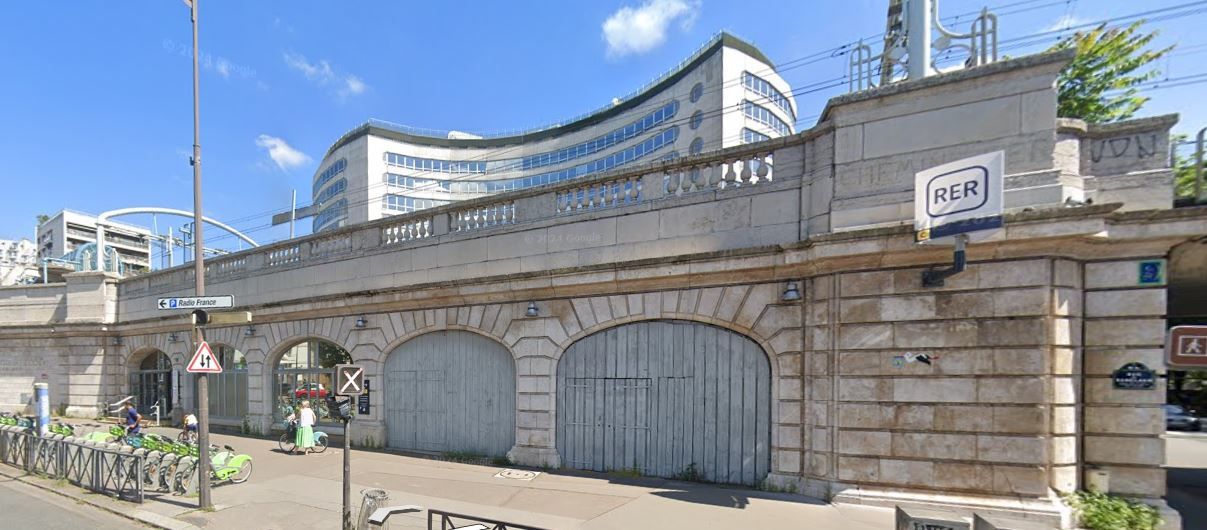 local commercial de 110m², Paris 16 (Paris)