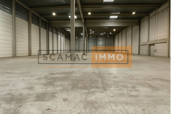 entrepôt de 2&nbsp;925m², Collégien (Seine-et-Marne)