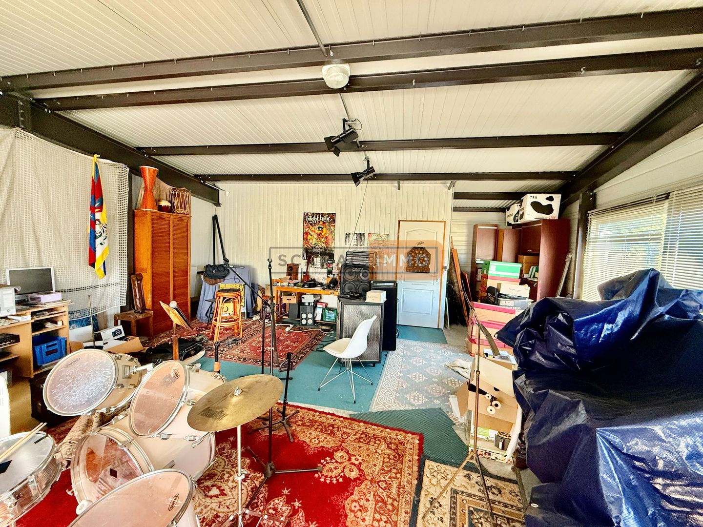 entrepôt de 270m², Roquebrune-sur Argens (Var)