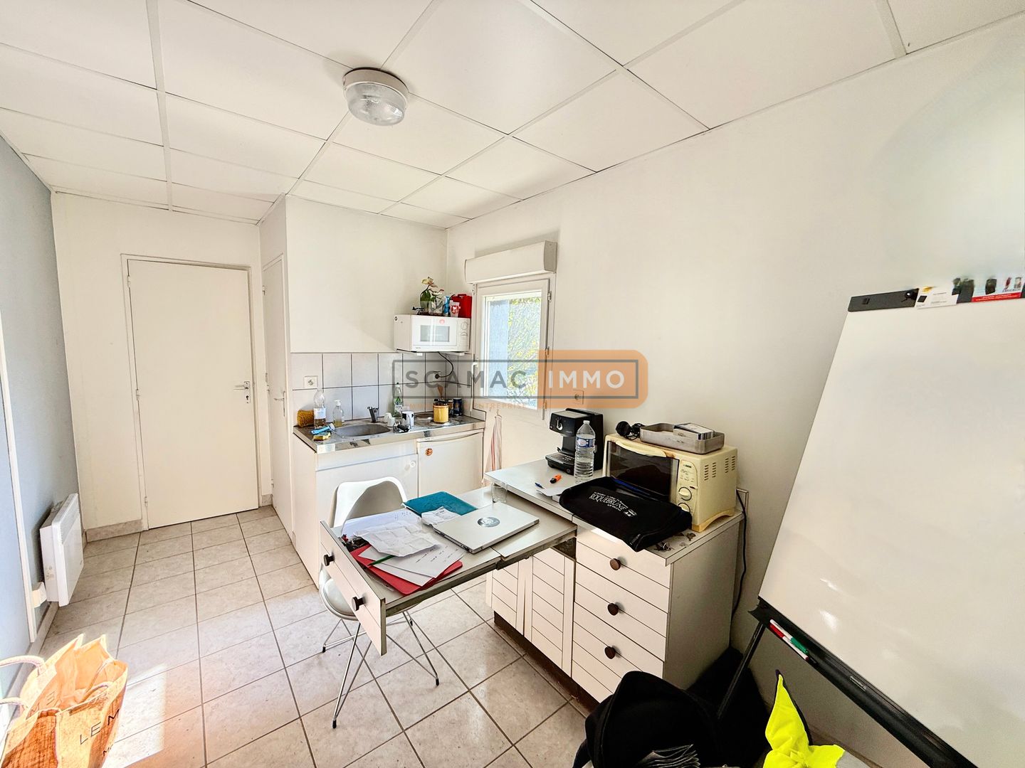 entrepôt de 270m², Roquebrune-sur Argens (Var)