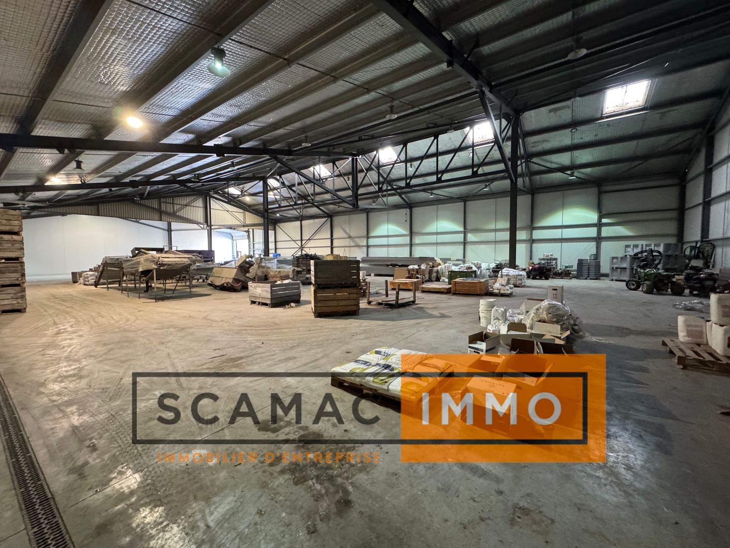 entrepôt de 1&nbsp;200m², Cavaillon (Vaucluse)