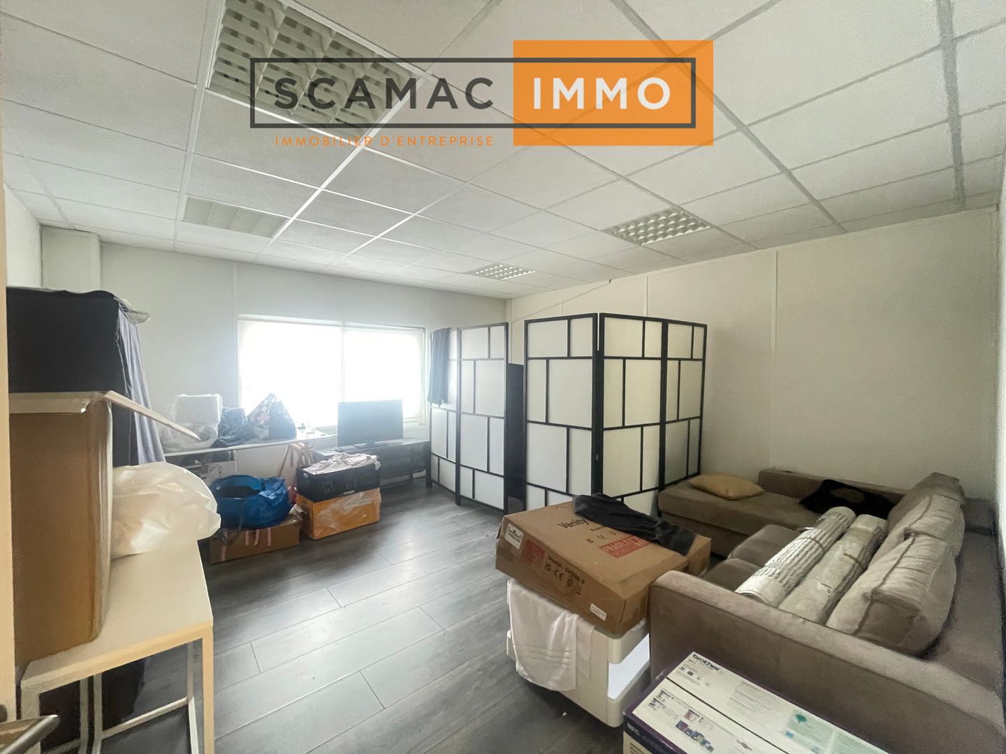 locaux mixtes de 220m², Saint-Michel-sur-Orge (Essonne)