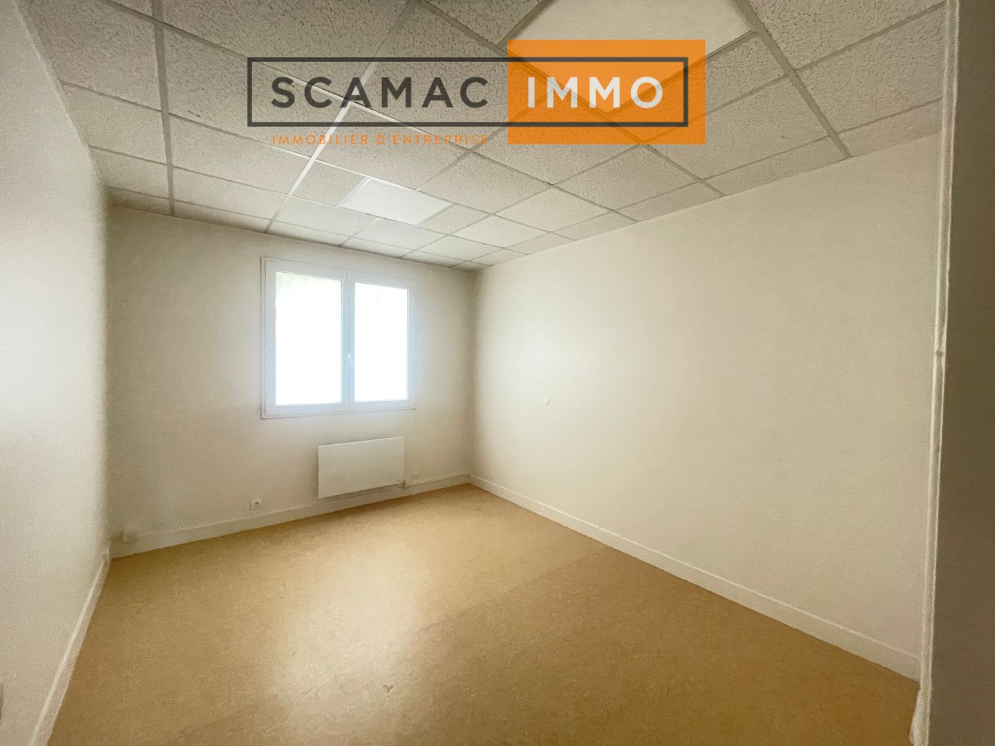 locaux mixtes de 220m², Saint-Michel-sur-Orge (Essonne)