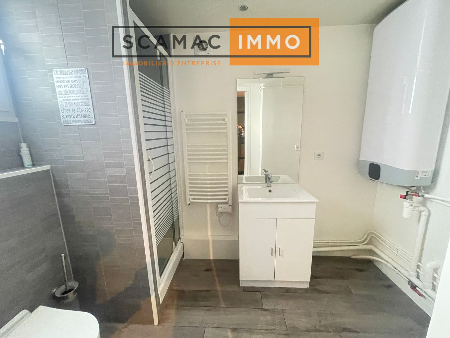locaux mixtes de 220m², Saint-Michel-sur-Orge (Essonne)