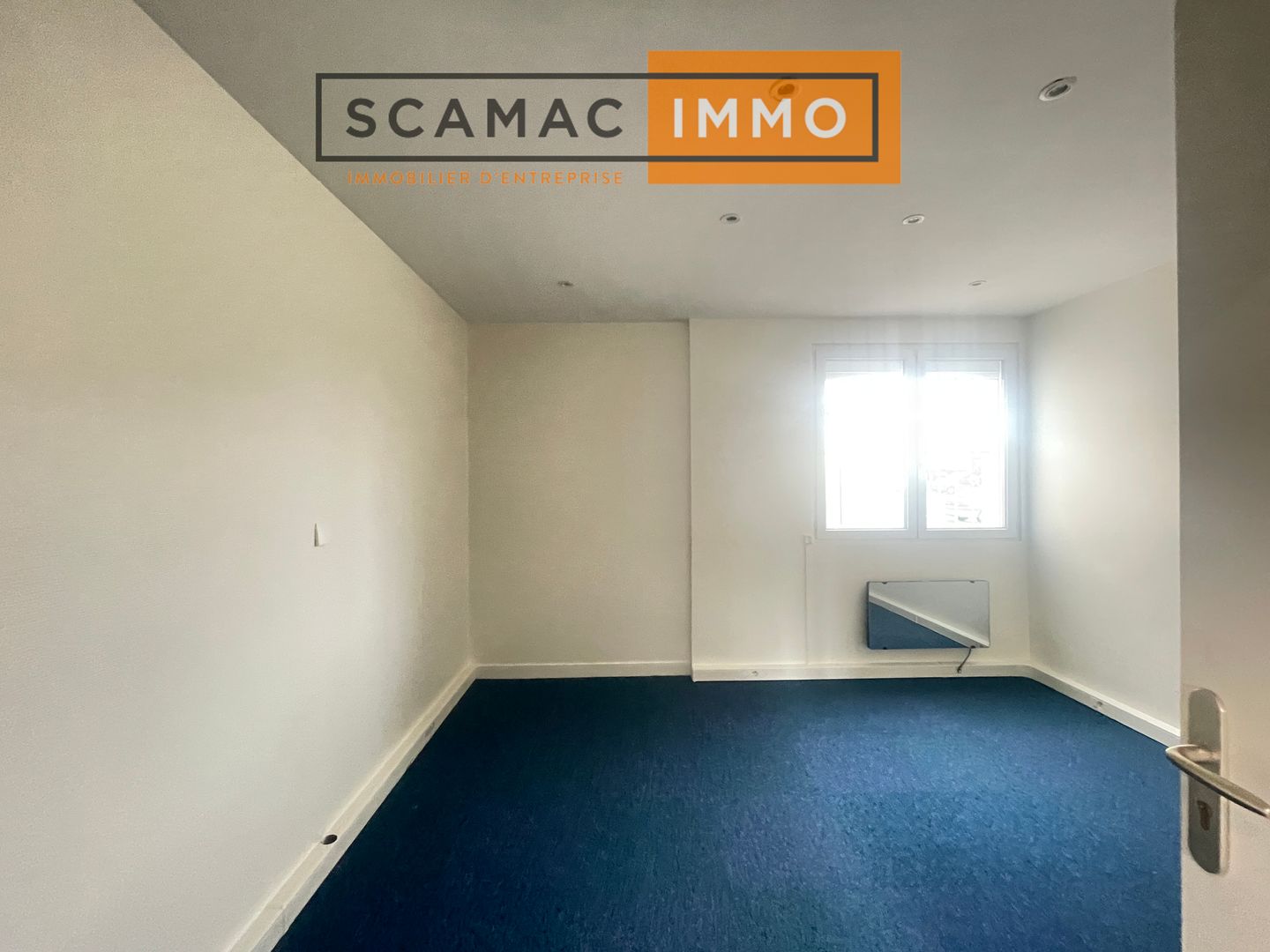 locaux mixtes de 220m², Saint-Michel-sur-Orge (Essonne)