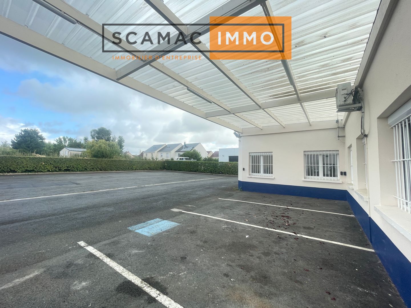 locaux mixtes de 220m², Saint-Michel-sur-Orge (Essonne)